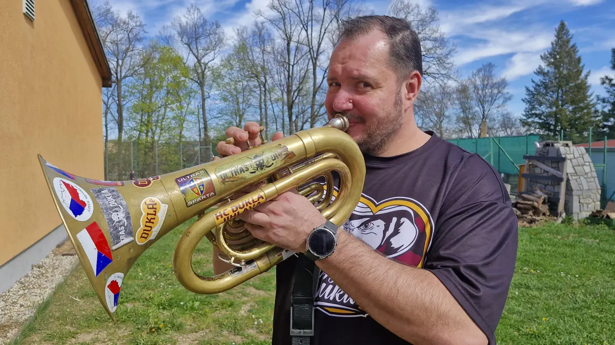 Nejhlasitější fanoušek jihlavské Dukly. Sportovce žene k úspěchům muzikant s „destruktorem“
