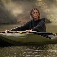 Milovnice adrenalinových zážitků Sasha (Charlize Theronová)