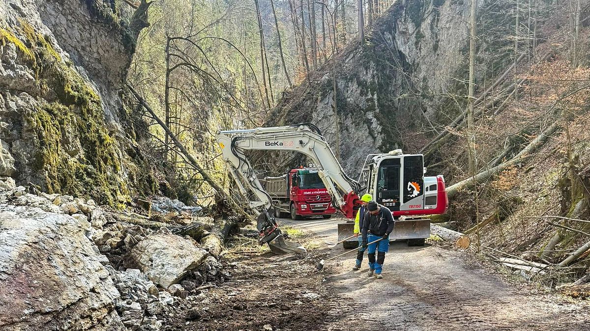 Po sesuvu skalního masivu je Pustý žleb v Moravském krasu průchozí
