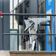 Zloději se vloupali do bankomatů pomoci výbušnin