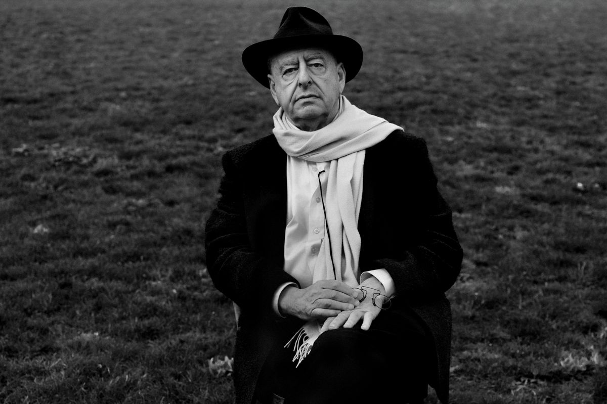 Jihoafrický umělec s hlubokou znalostí české kultury má výstavu v Kunsthalle. Složil poctu Kafkovi