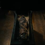 Od romantických vykopávek se nová Mumie přesunula do temné současnosti.