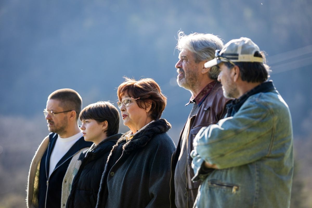 RECENZE: Lajf je drsná i vtipná komedie o smrti, životě i naději