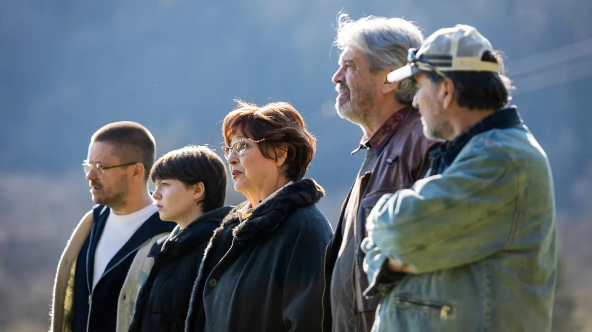 RECENZE: Lajf je drsná i vtipná komedie o smrti, životě i naději