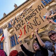 Možné ohrožení Stardance se, možná překvapivě, dotýká i mladé gerenerace. 