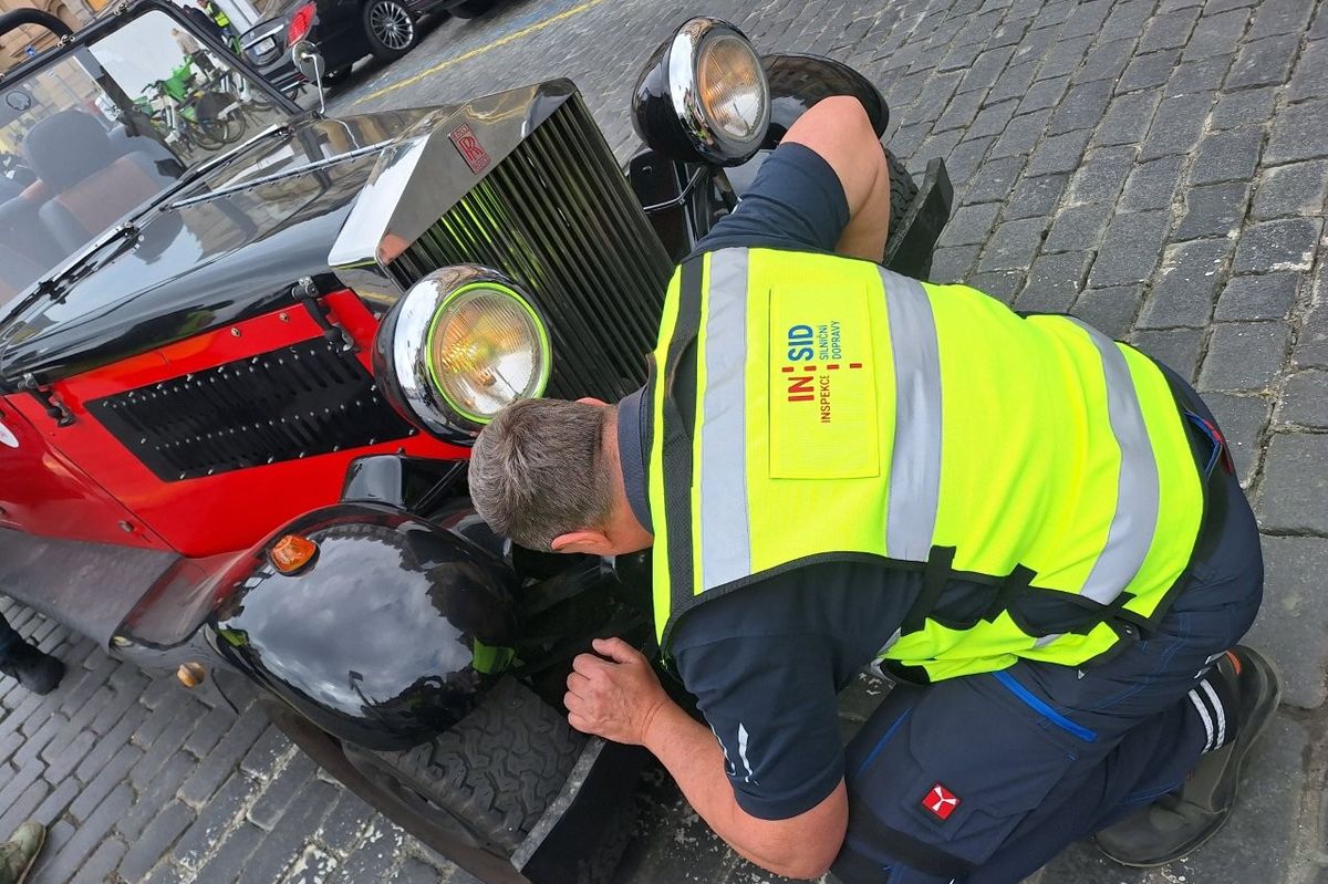 Čtyři z pěti pseudoveteránů v centru Prahy mají technickou závadu. Katastrofální, uvedl magistrát