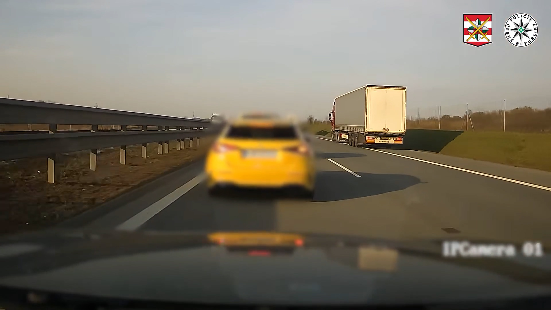 Tài xế xe thể thao Mercedes đã không thể thoát khỏi cảnh sát