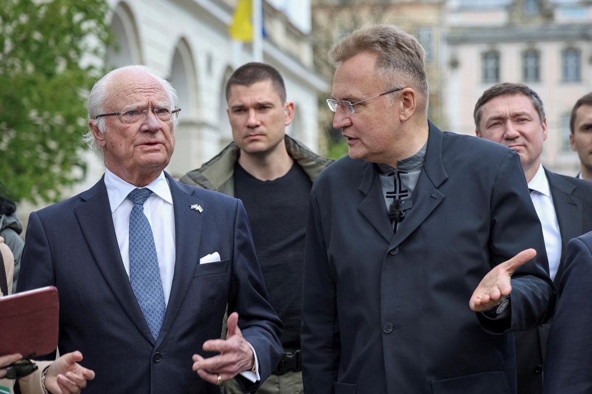 Ne Vaše Veličenstvo, ale Váš nouzový případe. Starosta Lvova se přeřekl, když vítal švédského krále