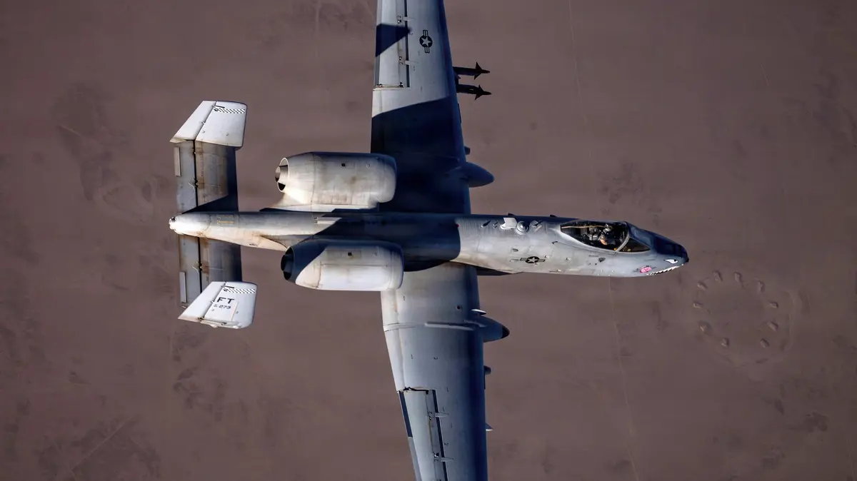 Vyznamenaly se v Íránu. USA opět odložily vyřazení letounů A-10 Thunderbolt