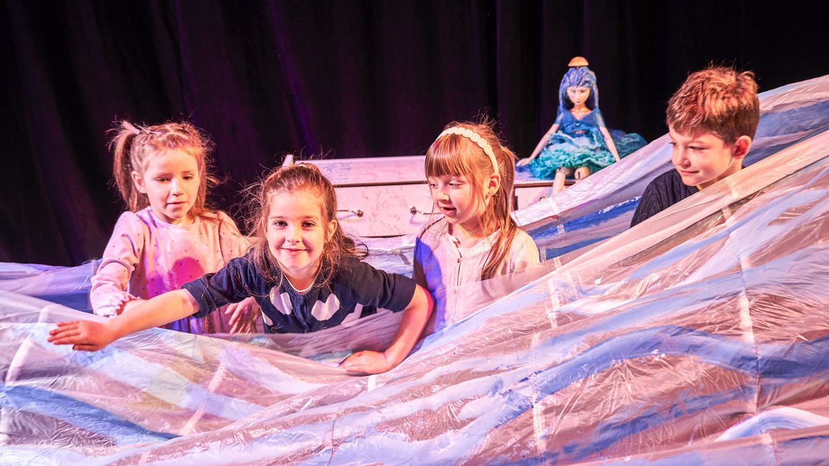 Zlobte se i radujte. Loutková pohádka pomáhá dětem ve školkách porozumět emocím