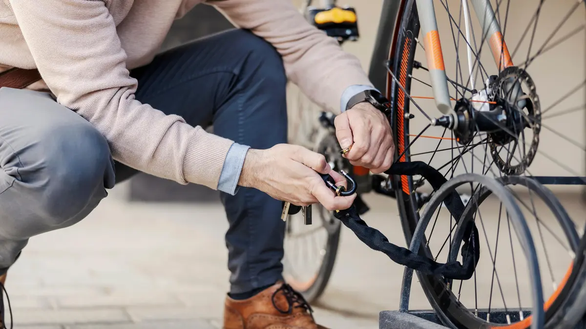 Cyklistická sezóna je tu. Jak dobře pojistit kolo nebo elektrokolo
