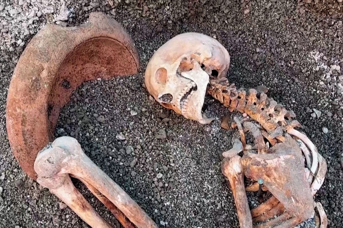 V Pompejích našli kostry mužů prchajících před erupcí