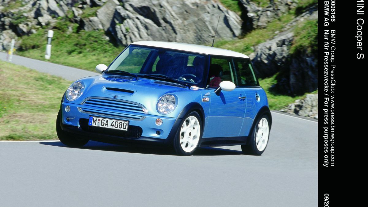 Mini slaví 25 let moderní éry pod křídly BMW