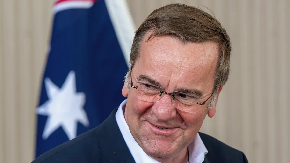 Mladí Němci dlouhé pobyty v zahraničí armádě hlásit nemusí, rozhodl ministr