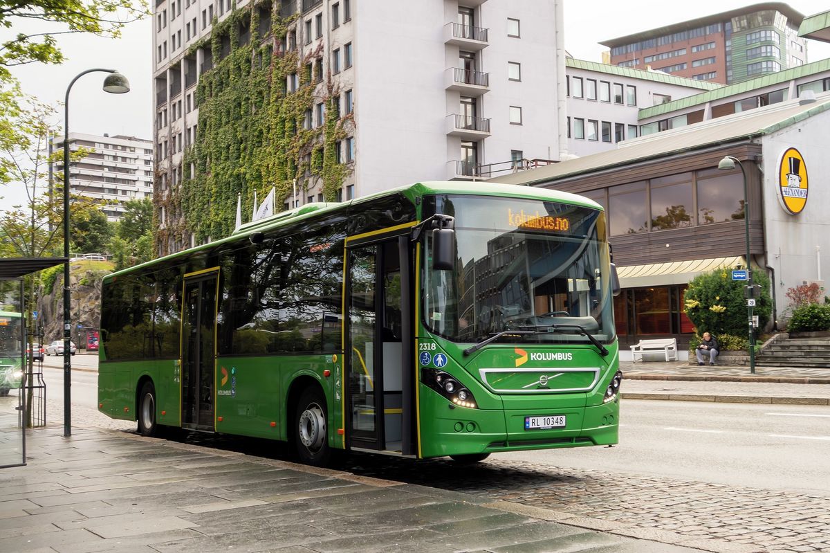 Čtrnáctiletý chlapec ukradl v Norsku autobus MHD a odjel s ním do Švédska