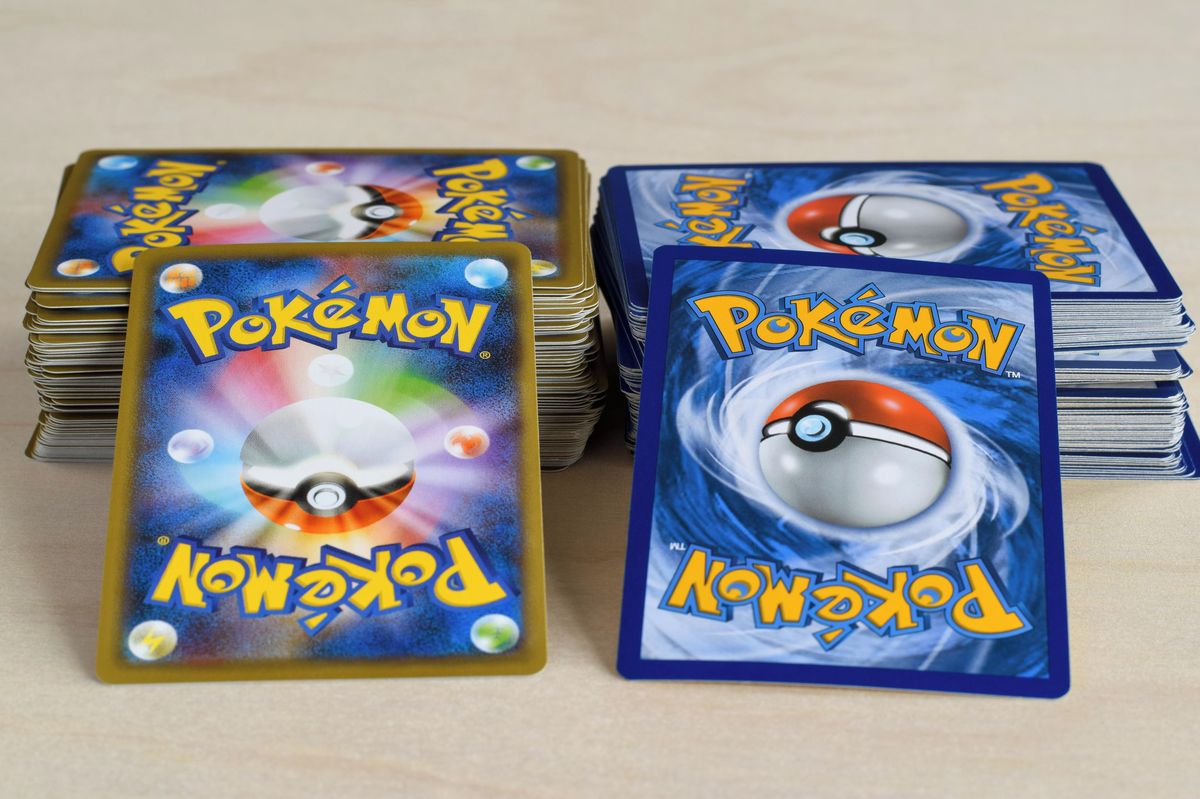 Brit našel na půdě cenné karty Pokémonů z dětství. Z jejich prodeje si zafinancuje svatbu