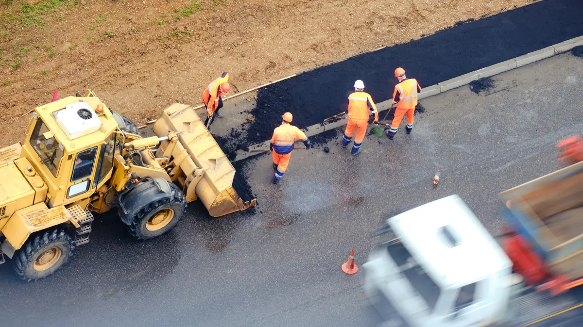 Milionová korupce u zakázky pro silničáře: Policisté obvinili člověka z ŘSD