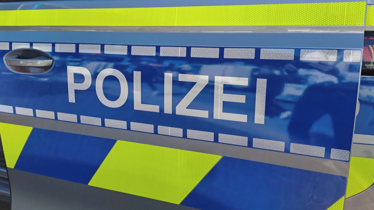 Tři rány hlavou do obličeje. Třináctiletý Iráčan v Lipsku napadl řidiče autobusu, šofér je v kómatu