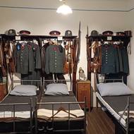 Na stanici to vypadá jako za časů prvorepublikového četnictva.