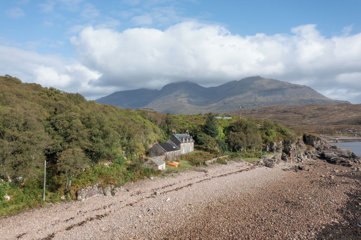 Sousedé 130 kilometrů daleko. Nejosamělejší britský dům je na prodej