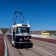 Slavnostní otevření Dvoreckého mostu. 