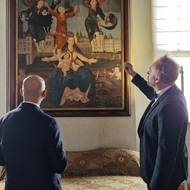 Zámek v Telči si při zahájení projektu Šlechta na cestách prohlédl v doprovodu kastelána Romana Dáni (vpravo) i ministr kultury Oto Klempíř. 