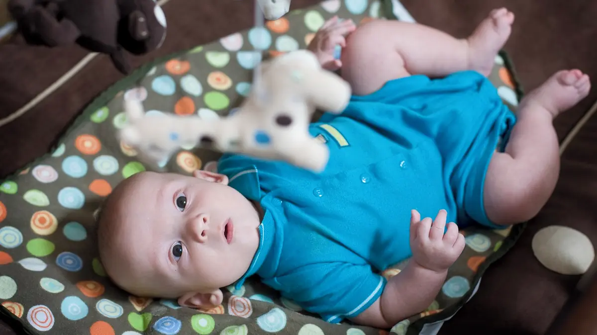 Vyšší rodičovský příspěvek až pro děti narozené příští rok? Návrh schytává kritiku