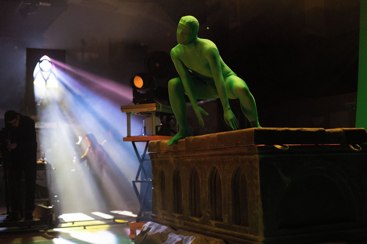 RECENZE: V divadle se točí film. Příběh o tom, jak mohl český magický odboj odvrátit válku 