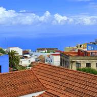 Hlavní město Valverde je malebné a prosté shonu.