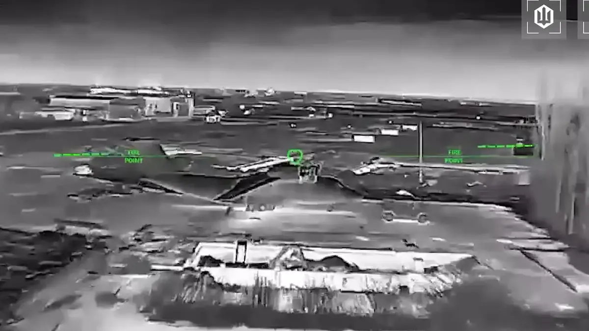 „Zdvořilostní návštěva na Krymu“. Ukrajinci hlásí úspěšný úder na ruskou základnu nejnovějších dronů