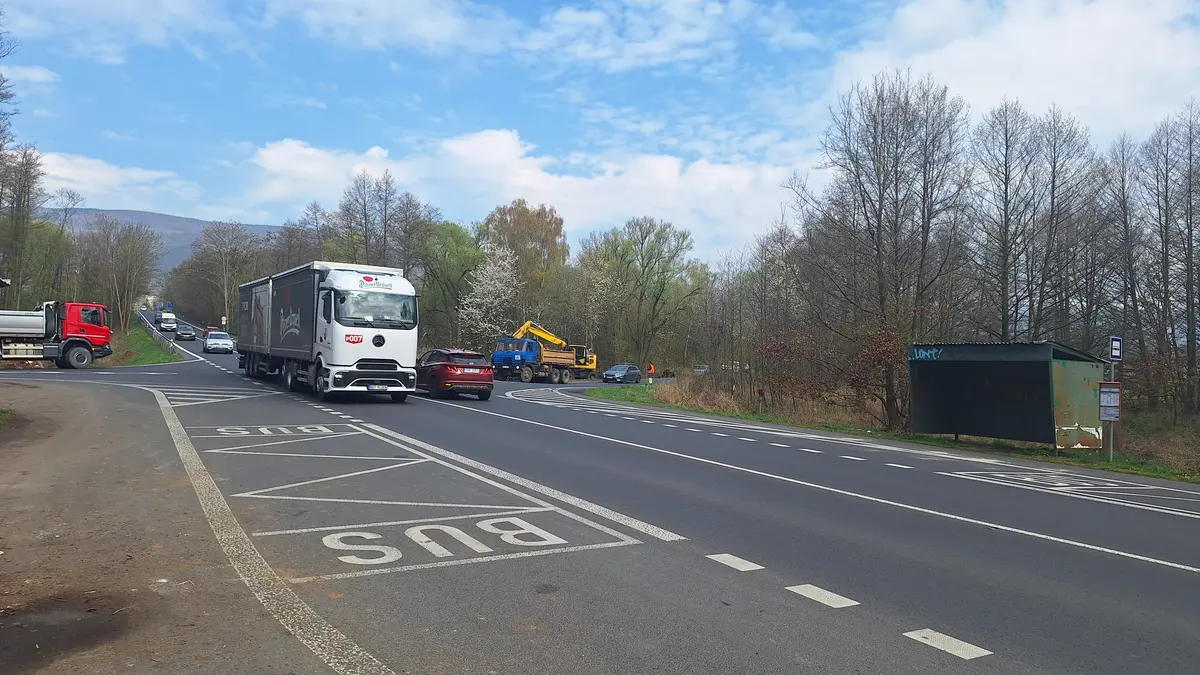 Křižovatka smrti na Ústecku se změní v kruhový objezd a bude bezpečnější
