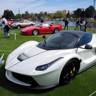V areálu golfového hřiště v Hostivaři se konal šestý ročník prestižní přehlídky historických vozidel Automobilové klenoty. 