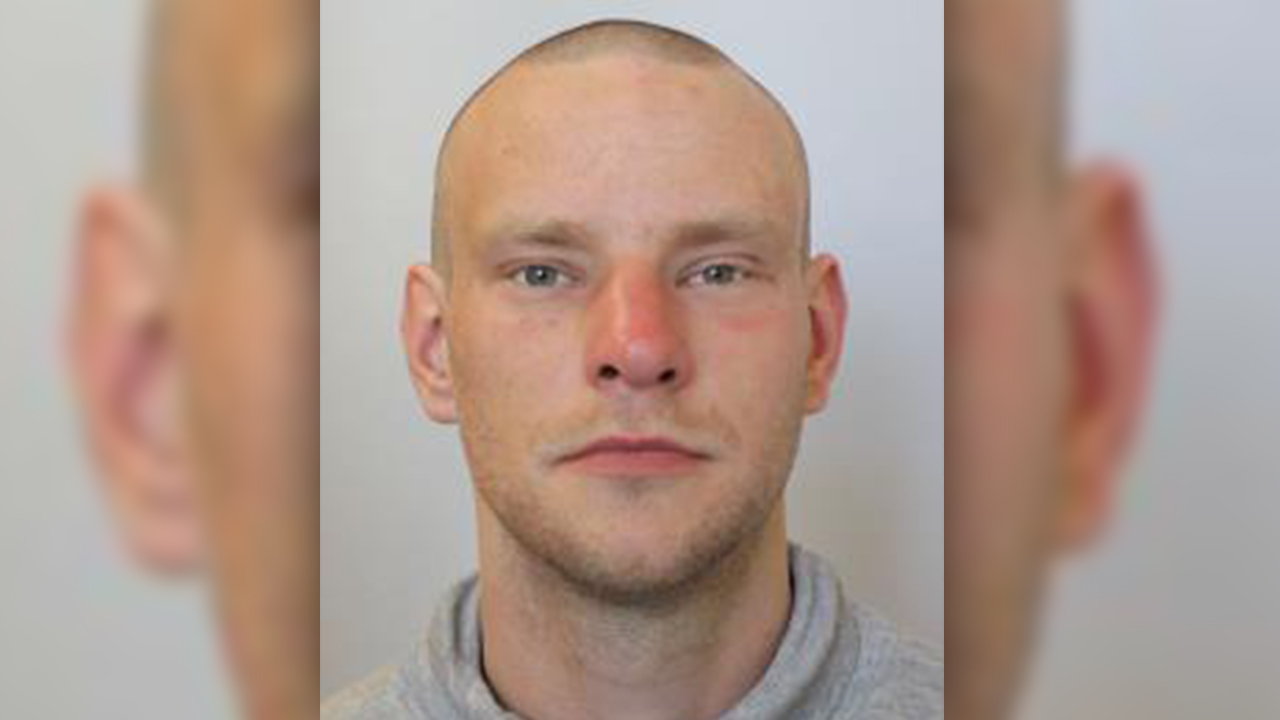 Vézeň ở Českolipsku biến mất từ nơi làm việc xử lý tủ lạnh cũ