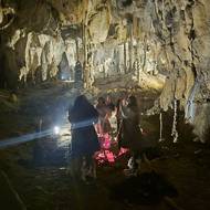 Neandertálci mezi krápníky.