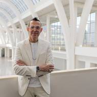 Designér Karim Rashid se narodil v Egyptě, vyrostl v Kanadě a žije v USA.