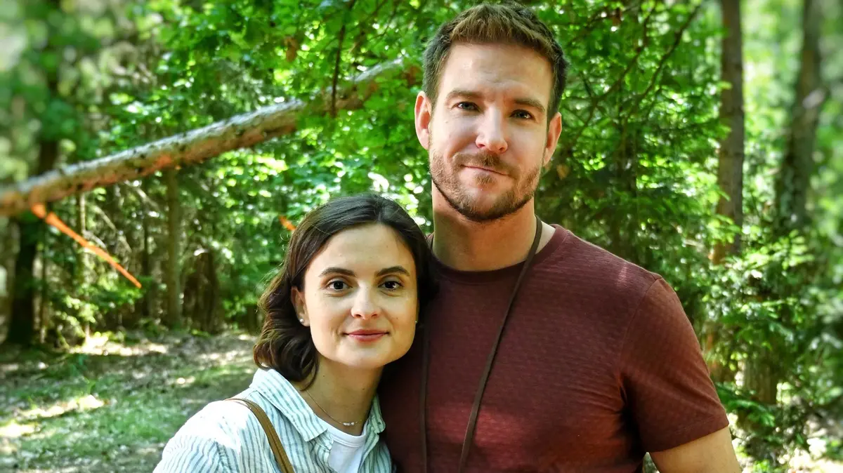 Polívka s Podzimkovou oprašují starou lásku v panoptiku letního tábora. To je film Po večerce