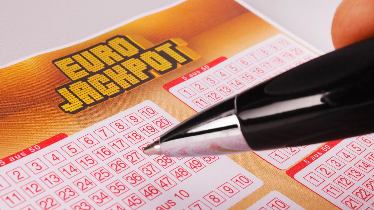 Eurojackpot ve výši 2,9 miliardy korun vyhrál sázející z Česka
