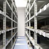 V řadě případů jde propojit předměty s konkrétními osobami.