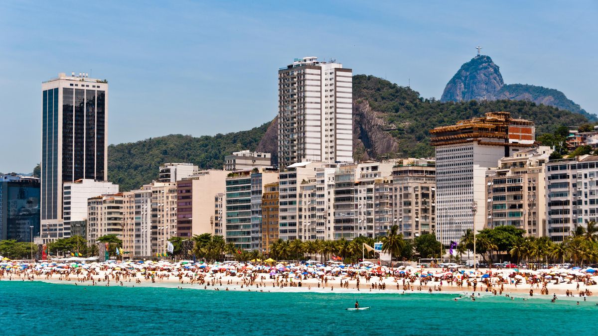 Za kebab na brazilské pláži zaplatil turista přes 40 tisíc. Na lep sedli i Češi