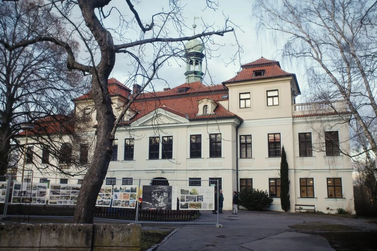 Zámek Veleslavín a Národní dům na Vinohradech budou patřit Praze