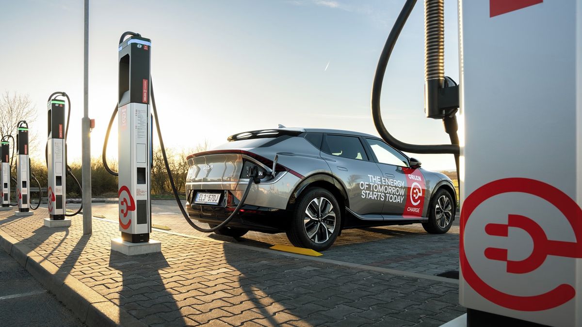Orlen chystá síť ultrarychlého nabíjení. Nabídne výkon, který většina elektromobilů ještě nevyužije