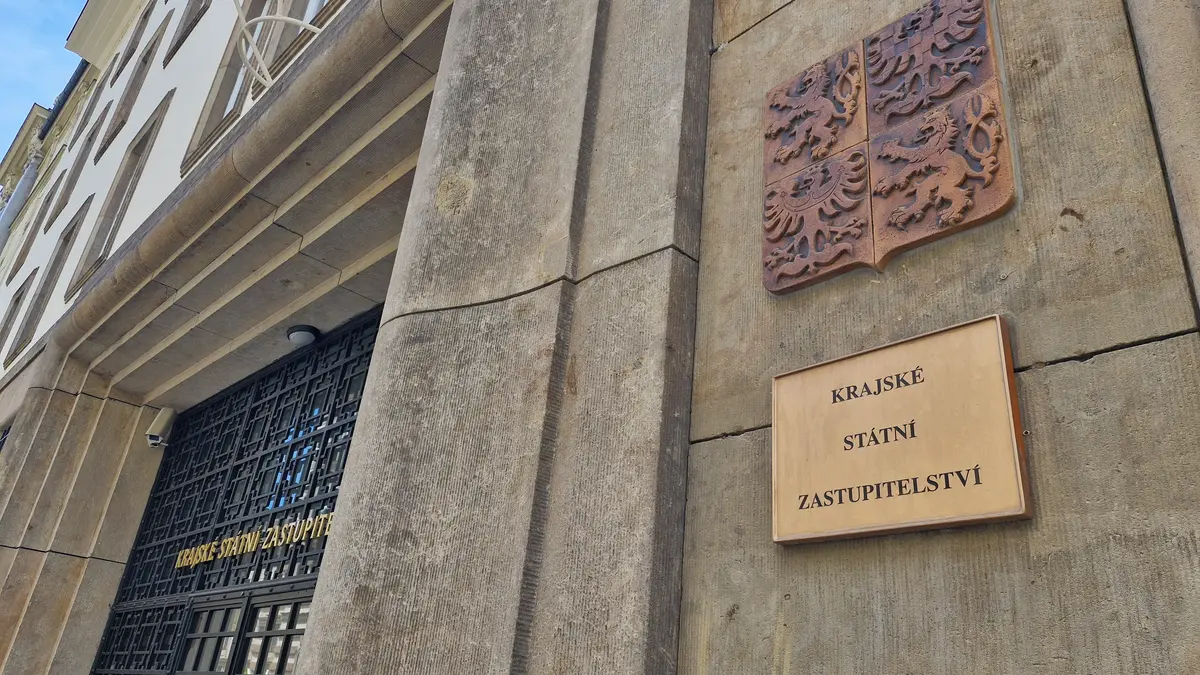 Brněnský státní zástupce fyzicky zaútočil přímo v sídle žalobců na své nadřízené