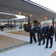 Součástí muzea je i ukořistěná technika, kterou Kim Čong-un předvedl ruským hostům.