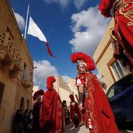 V Janově evangeliu to totiž byli římští vojáci, kdo Krista zatkli. 