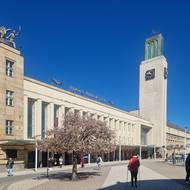 Budova hlavního železničního nádraží v Hradci Králové už modernizací prošla.