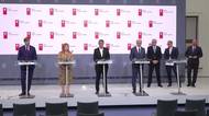 „Stále si plete, že je ve vládě.“ Babiš v přímém přenosu setřel Okamuru