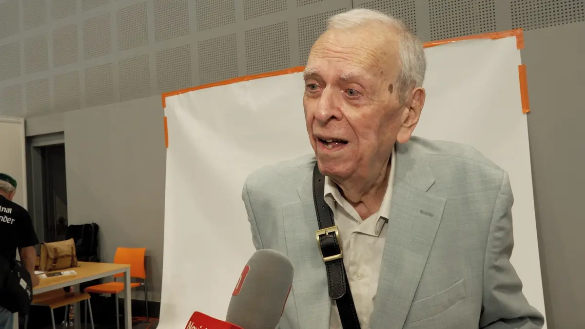 Málem skončil v koncentračním táboře, přesto přivítal sjezd sudetských Němců. Uhde od nich získá nejvyšší ocenění
