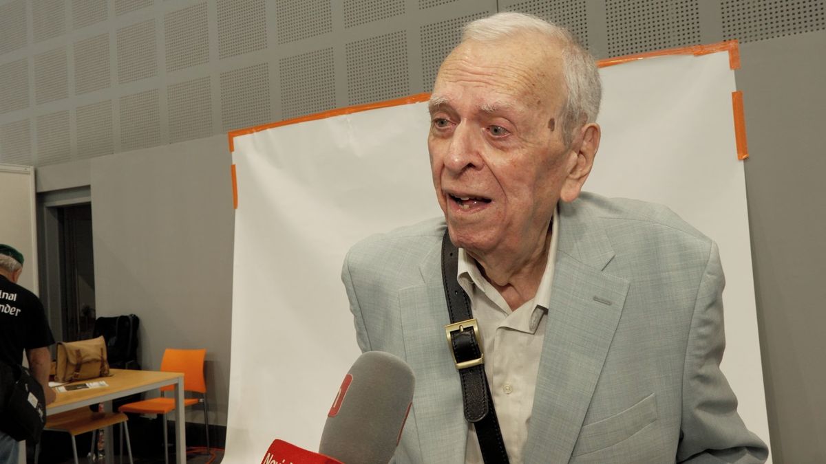 Málem skončil v koncentračním táboře, přesto přivítal sjezd sudetských Němců. Uhde od nich získá nejvyšší ocenění