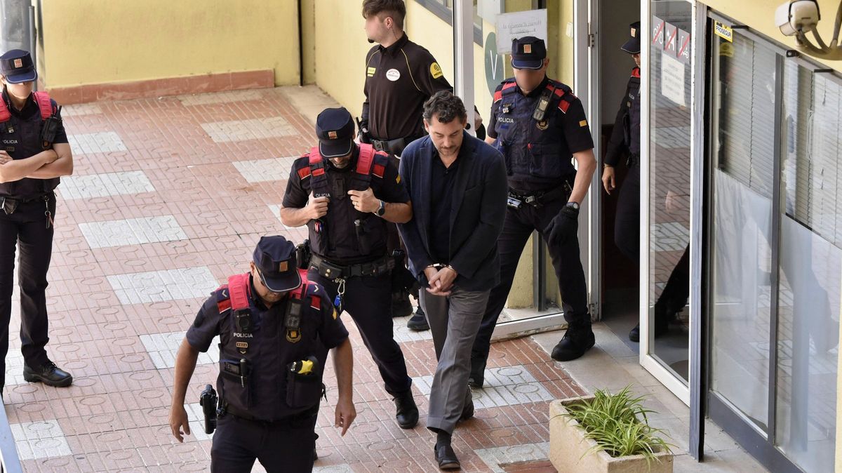 Andic mladší opouští funkci ve firmě Mango, je podezřelý z vraždy svého otce