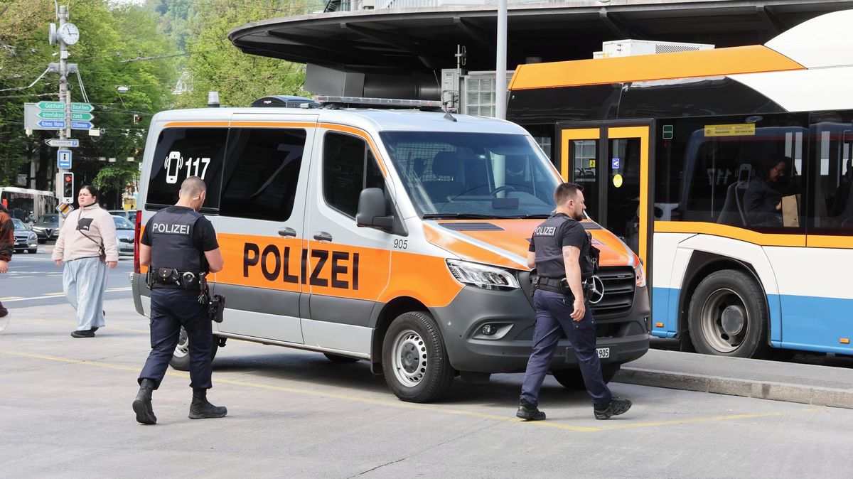 Muž na nádraží ve Švýcarsku za křiku Alláhu akbar pobodal tři lidi